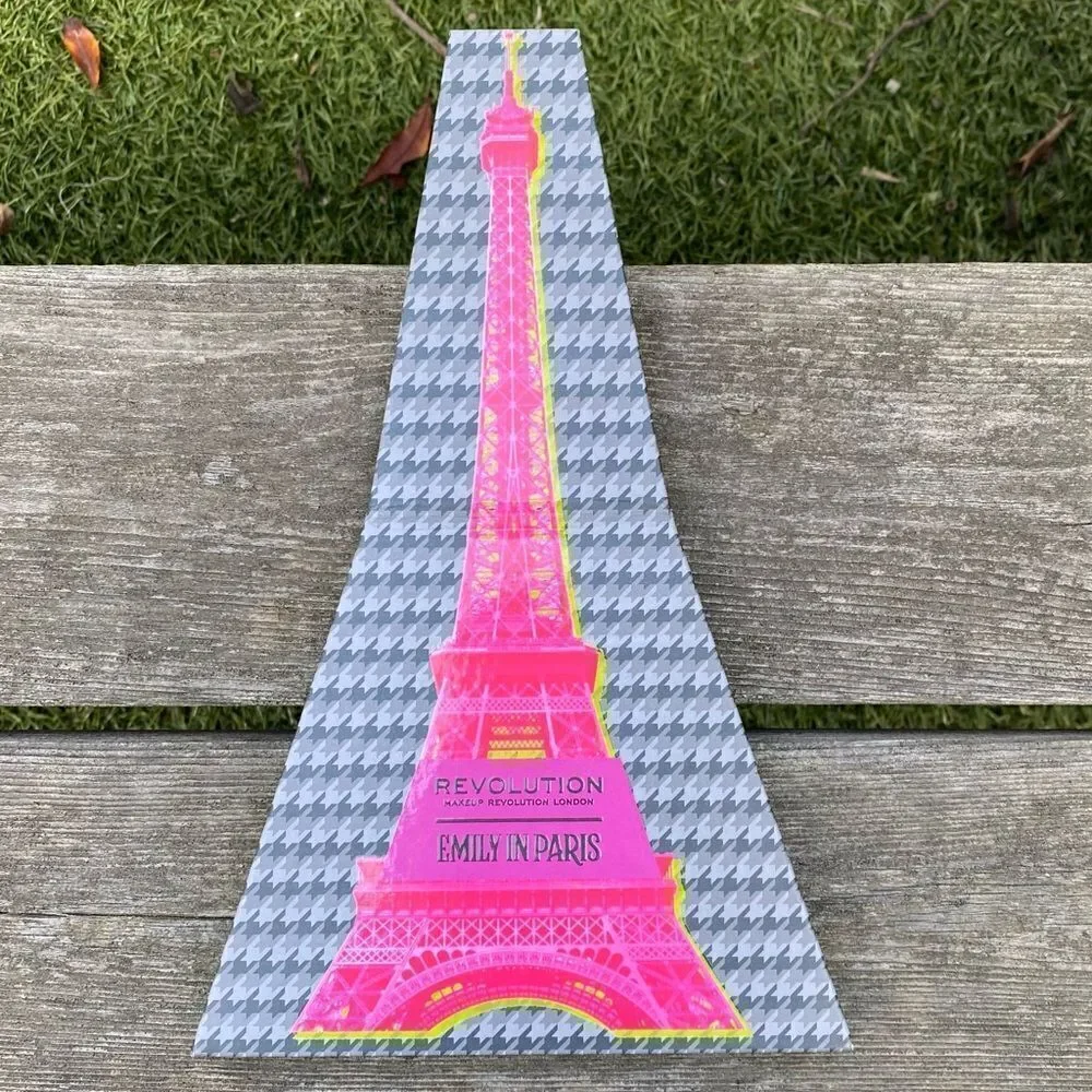 New Makeup Revolution Emily In Paris City Of Love Palette Eye Shadow Palette
